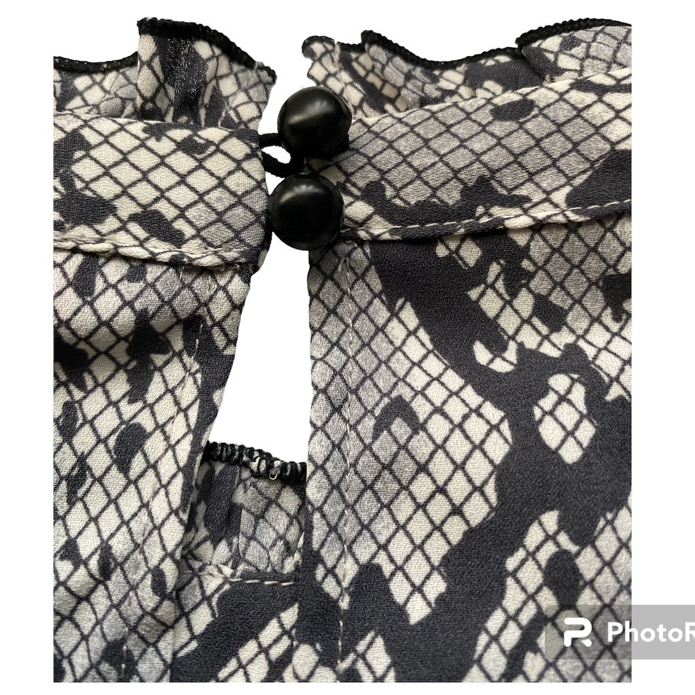 Guess Black and White Snake Print Blouse tie at waist - Picture 4 of 6